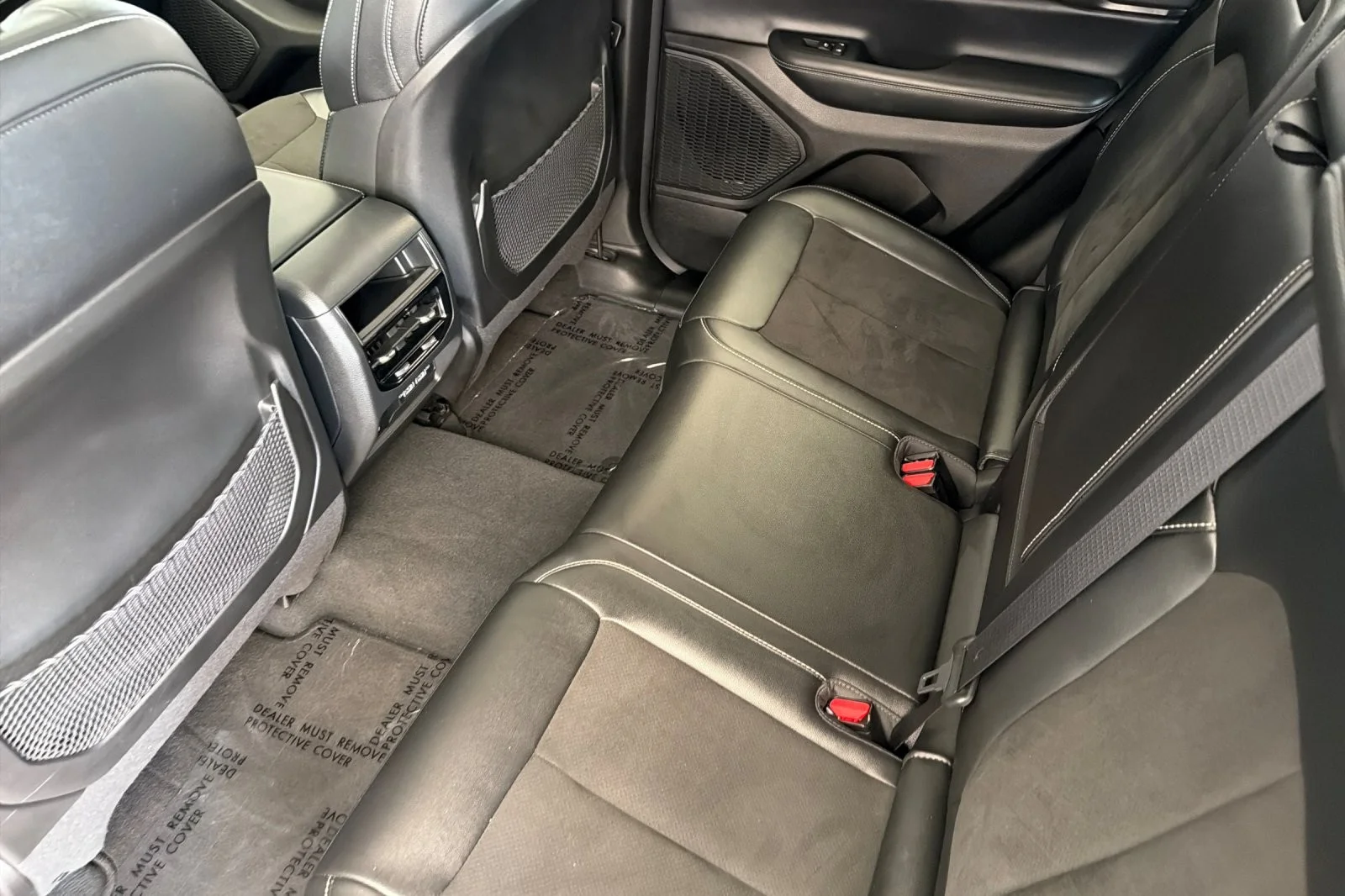 Used 2023 BRIGHT WHITE Jeep Altitude image 11