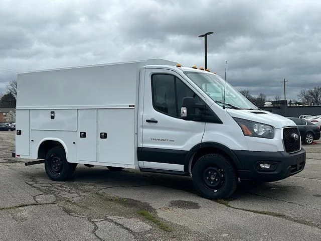 2024 Ford Transit Cutaway Base - Photo 18