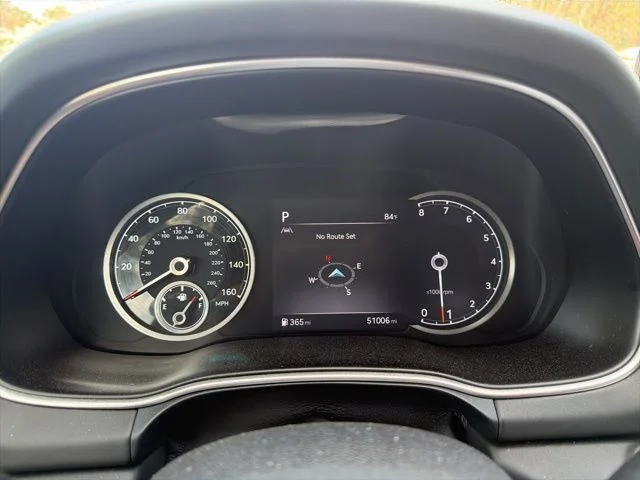 Used 2024 White Genesis 2.5T image 14