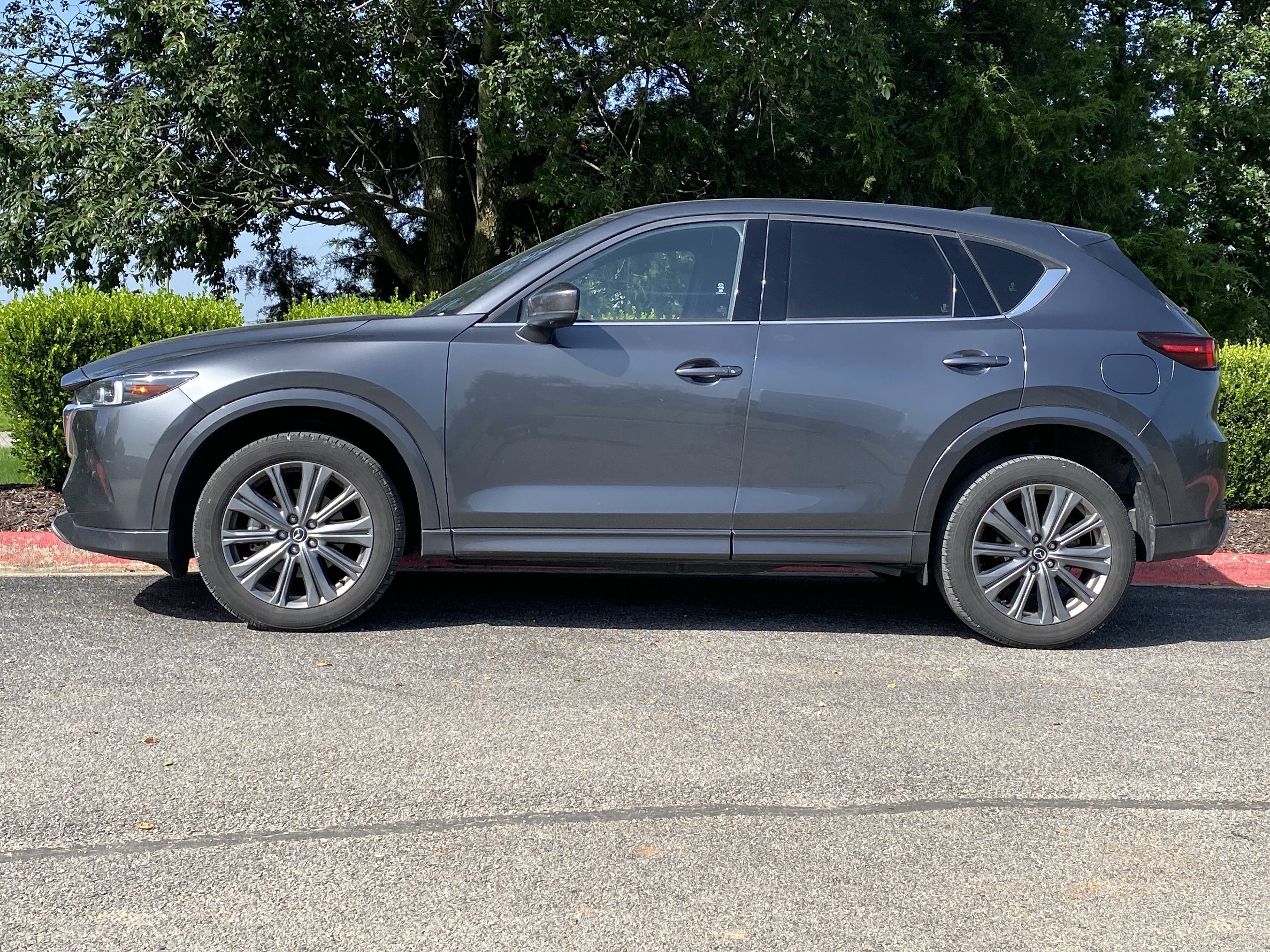 Used 2025 Machine Gray Metallic Mazda 2.5 Turbo Signature image 10