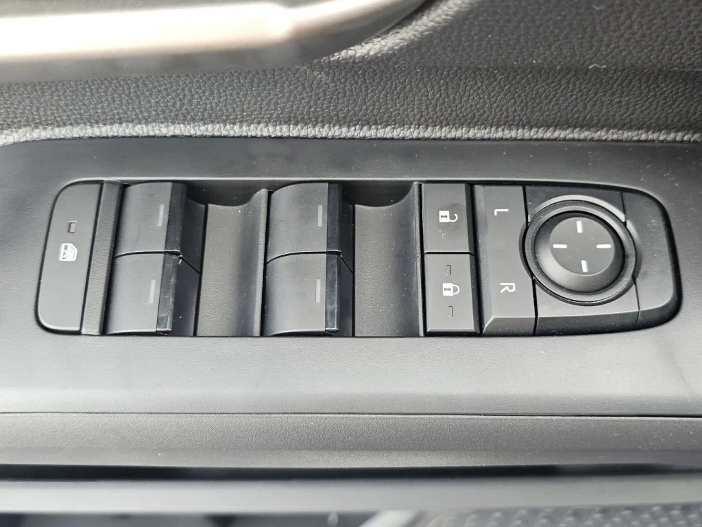 2025 Toyota Tacoma TRD Sport - Photo 22