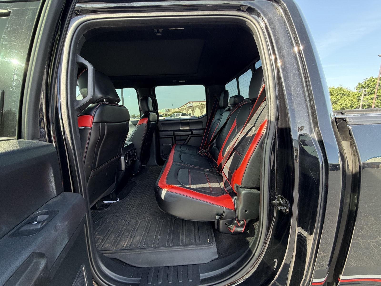 Used 2020 Agate Black Metallic Ford LARIAT image 26