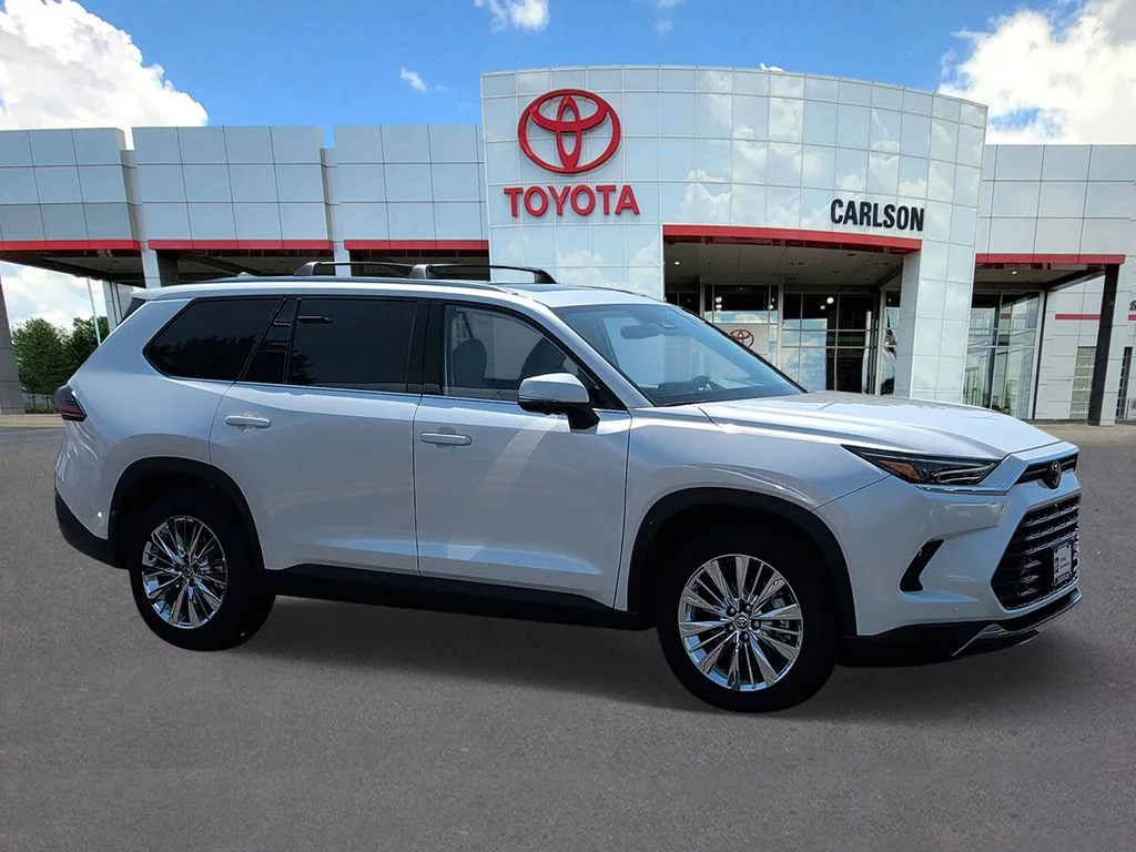 Certified 2025 Toyota Grand Highlander Platinum with VIN 5TDAAAB54SS091256 for sale in Minneapolis, Minnesota