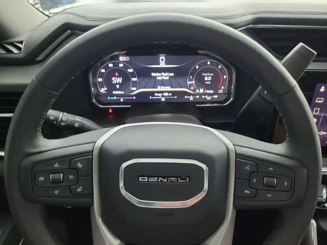 Used 2025 White GMC Denali image 30