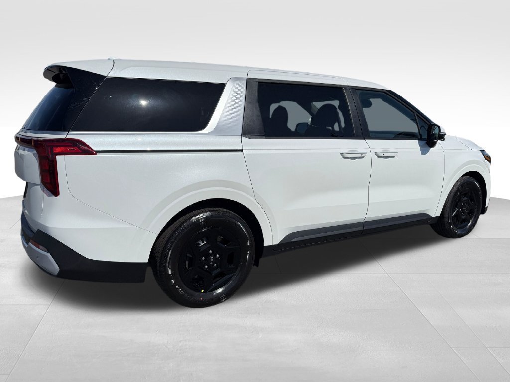 New 2026 Snow White Pearl Kia LXS image 7