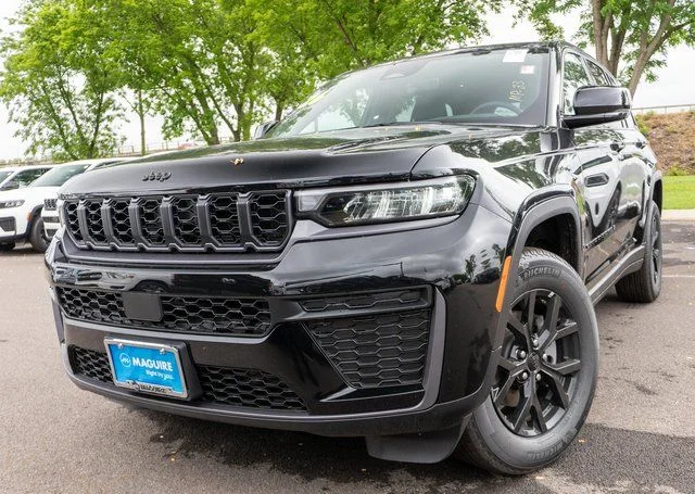 2026 Jeep Grand Cherokee Altitude