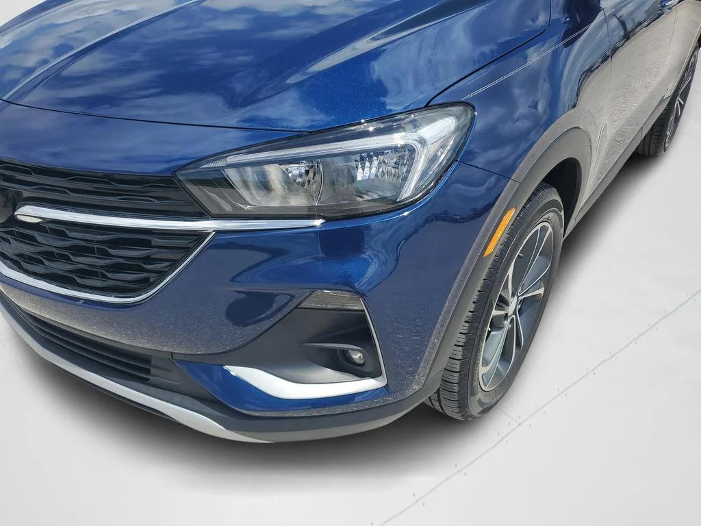 Used 2023 Sapphire Metallic Buick Select image 34