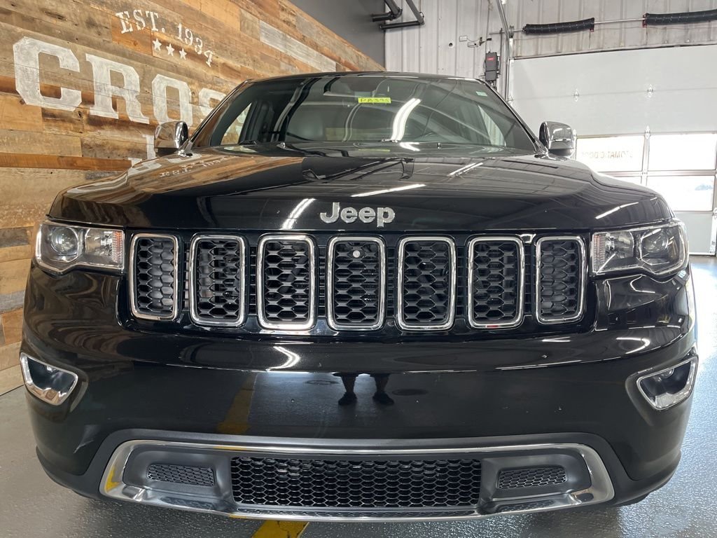 Used 2021 Diamond Black Jeep Limited image 6