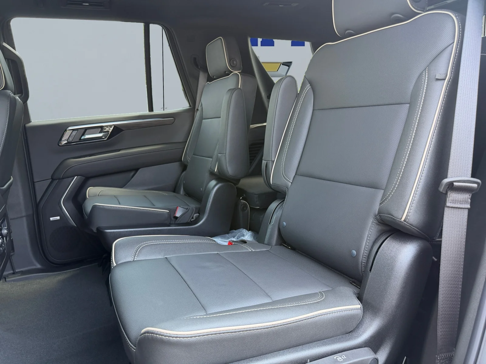 New 2026 Polar White Tricoat Chevrolet Premier image 16