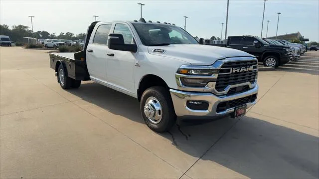 New 2026 Bright White Clear-Coat Exterior Paint RAM Tradesman image 3