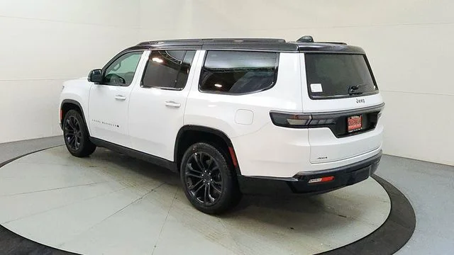 New 2026 Bright White Clear-Coat Exterior Paint Jeep Summit Obsidian image 7
