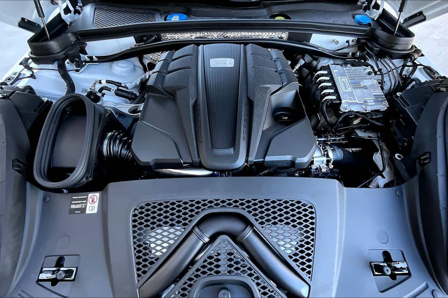 2026 Porsche Macan S - Photo 21