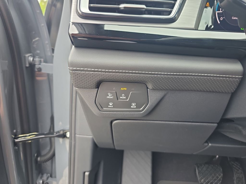 New 2026 Gray Volkswagen 2.0T SE w/Technology image 19