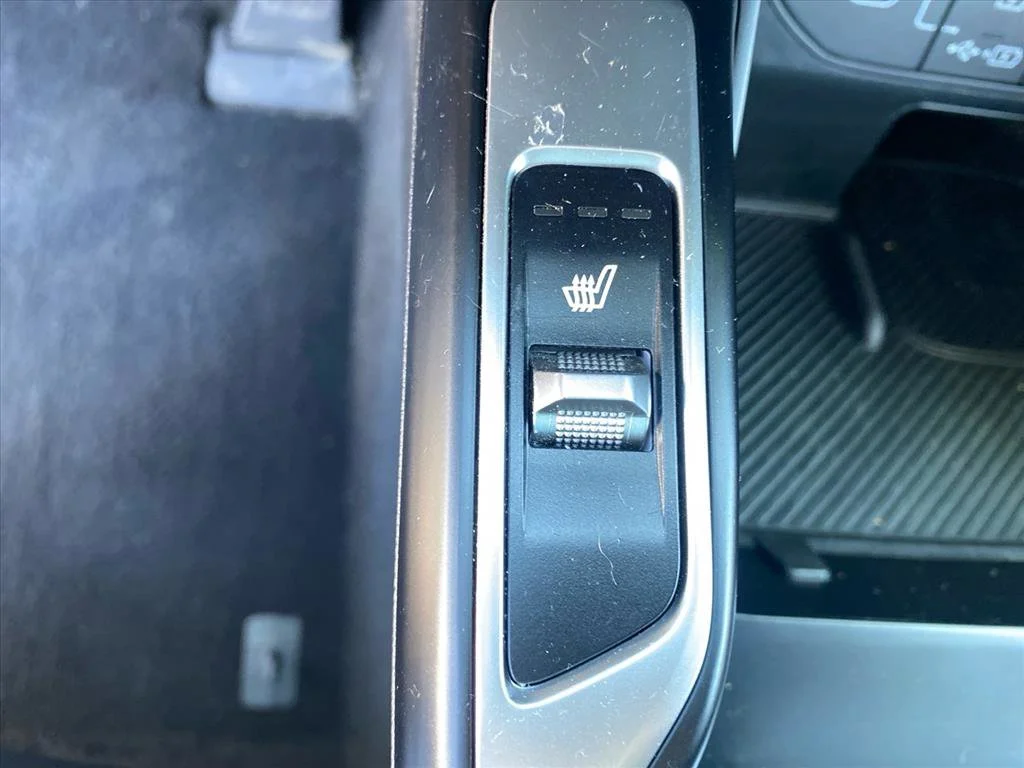 Used 2024 Glacial White Pearl Kia S image 15