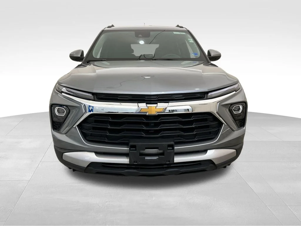 Used 2025 Gray Chevrolet LT image 9