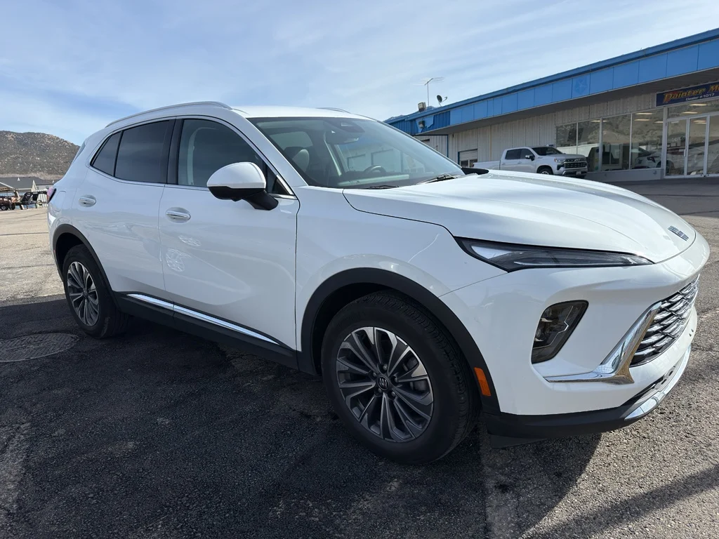 Used 2024 Summit White Buick Preferred image 7