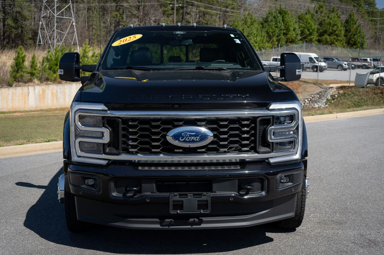 2025 Ford F-450 Super Duty Platinum - Photo 9