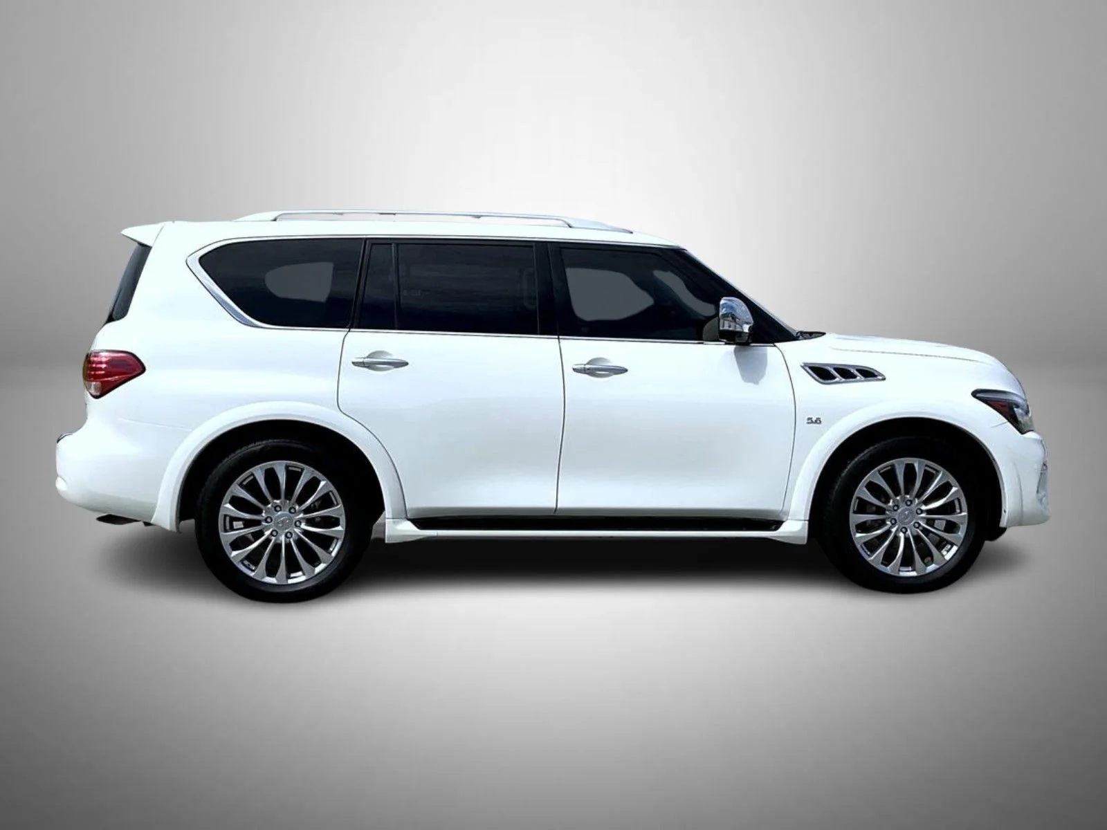 Used 2017 White INFINITI Base image 4