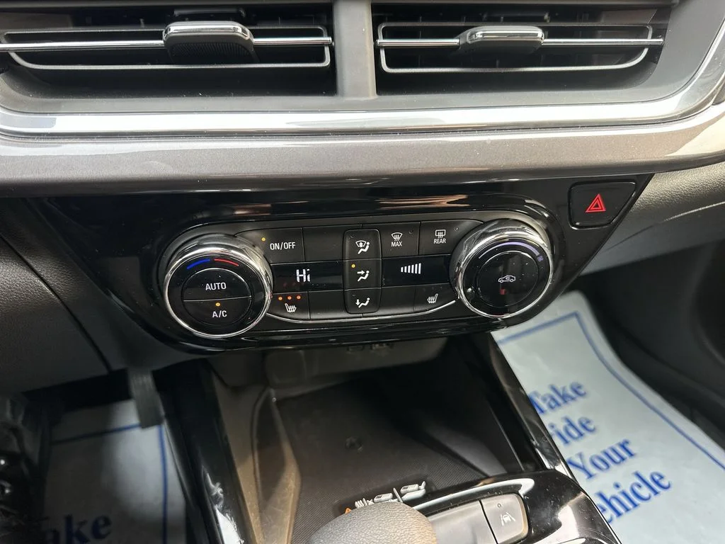 Used 2024 Gray Chevrolet ACTIV image 18