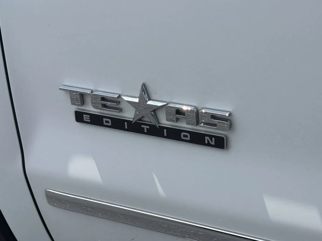 Used 2018 WHITE FROST TRICOAT GMC SLT image 10