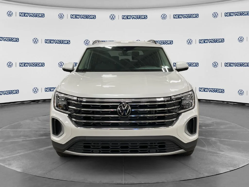 Used 2026  Volkswagen SE image 7