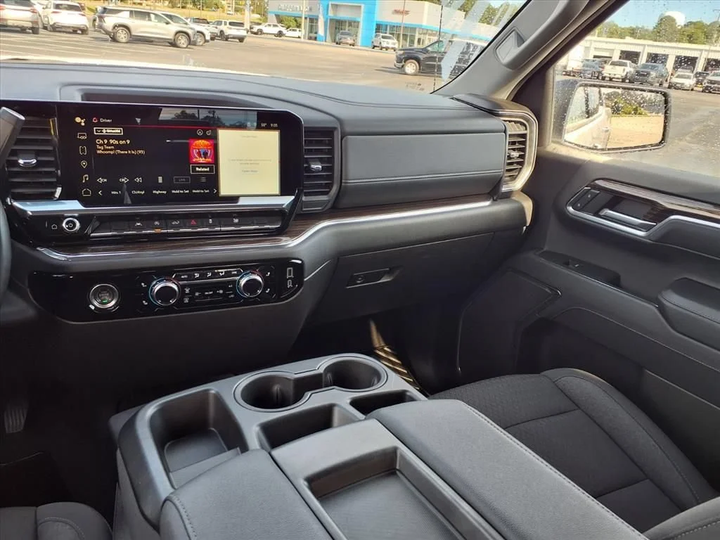 Used 2024 Summit White GMC Elevation image 24
