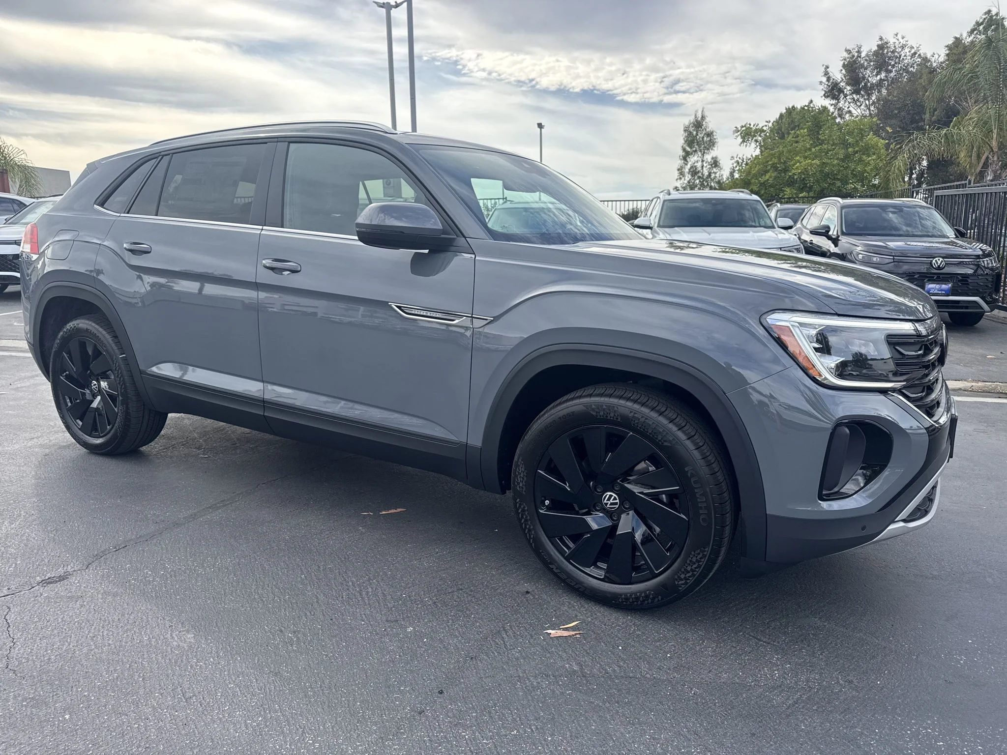 New 2026 Pure Gray Volkswagen 2.0T SE w/Technology image 2