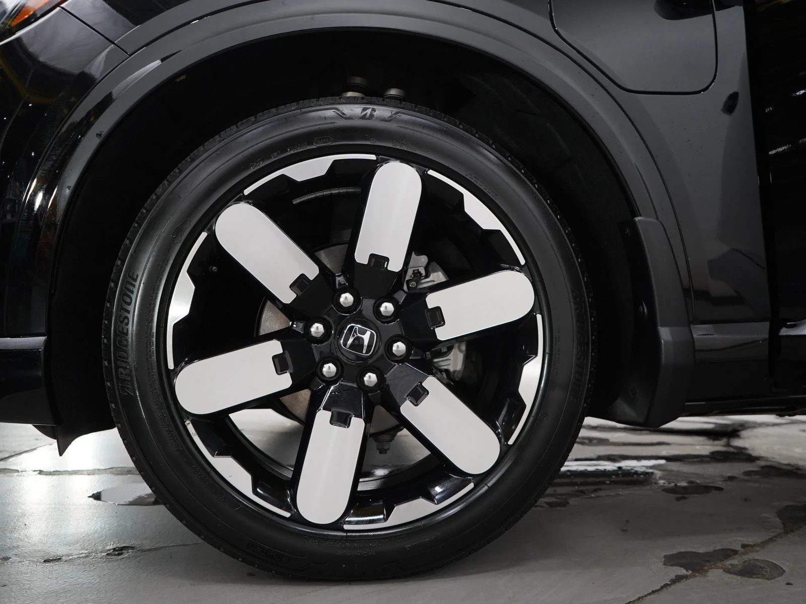 Used 2024 Black Honda Elite AWD image 32