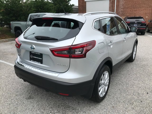 Certified Used 2022 Brilliant Silver Metallic Nissan SV image 6