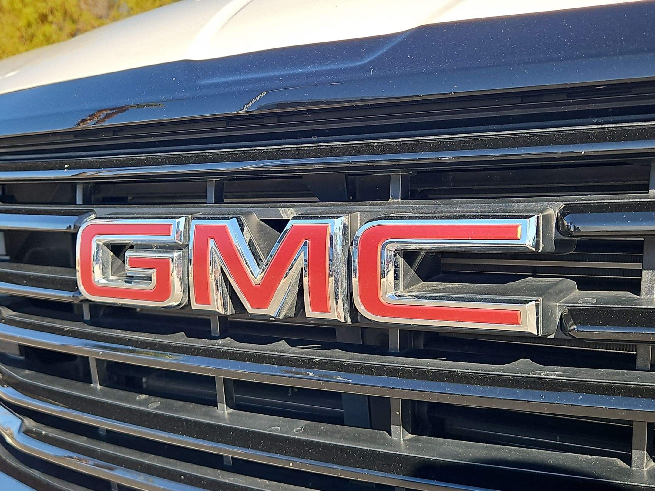 Certified Used 2024 Summit White GMC SLT image 25