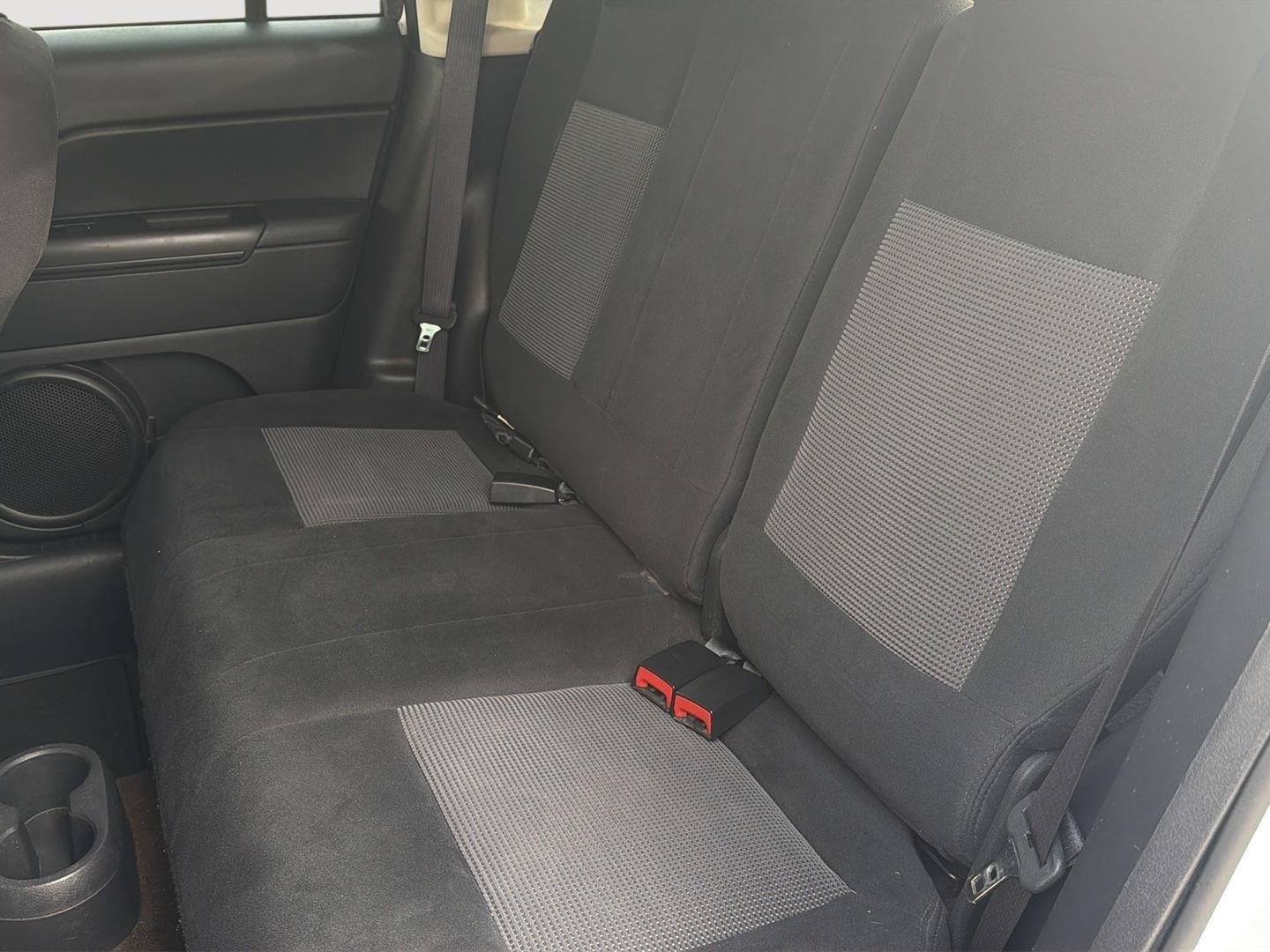 Used 2015 Bright White Clearcoat Jeep Sport image 15