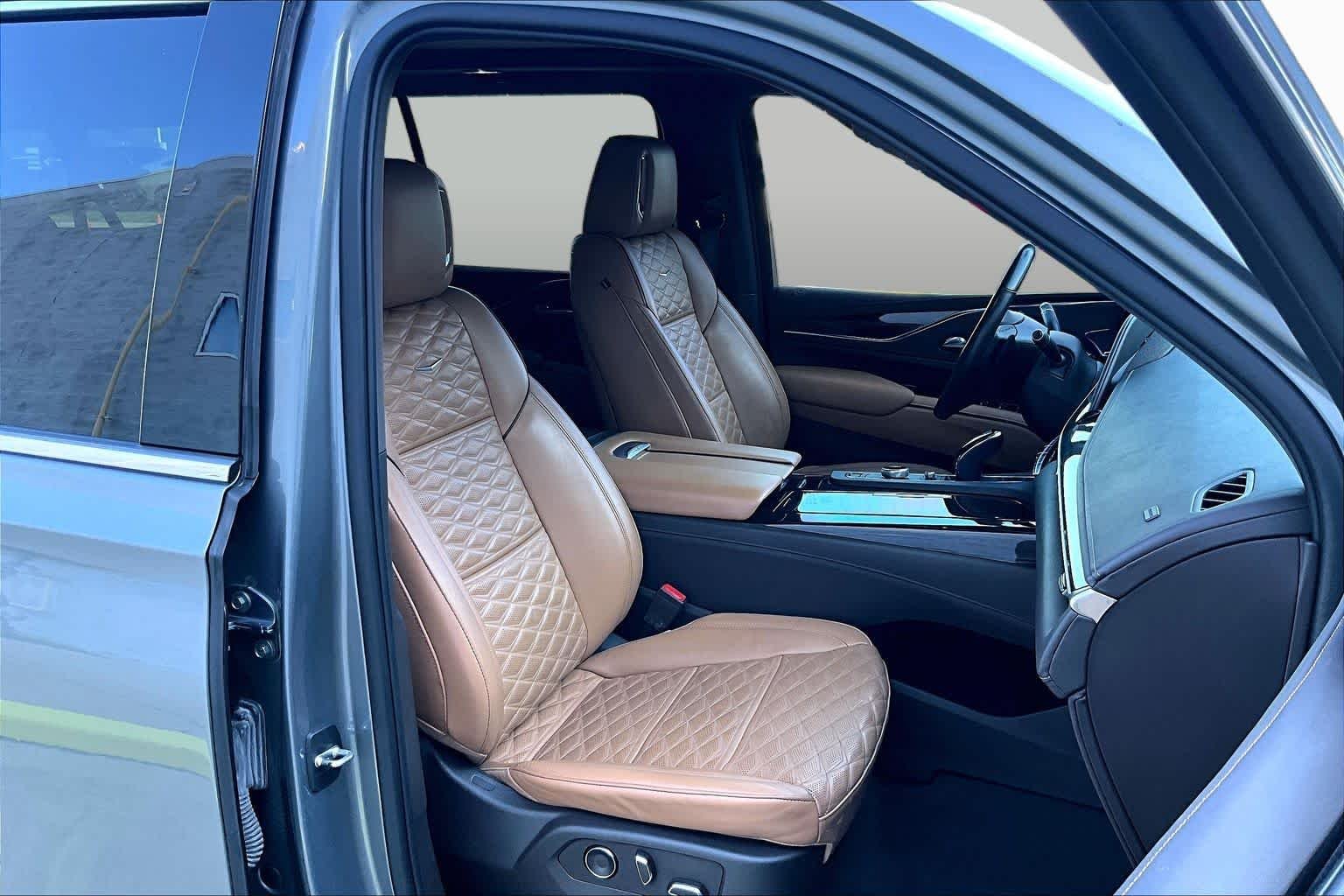 Used 2021 Satin Steel Metallic Cadillac Premium Luxury image 9