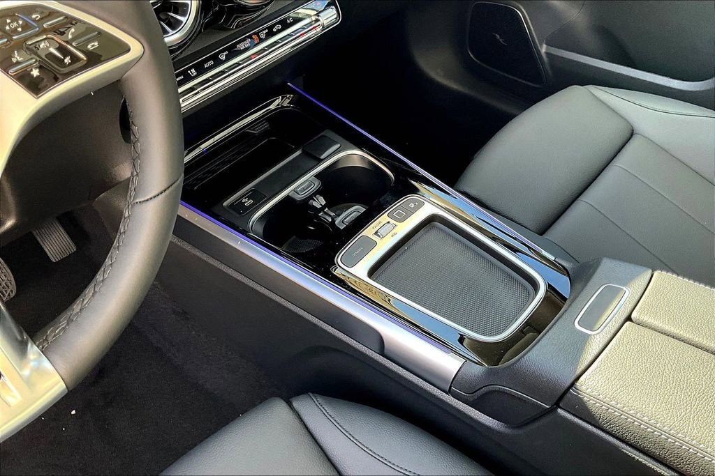 New 2026 Polar White Mercedes-Benz GLB 250 image 22