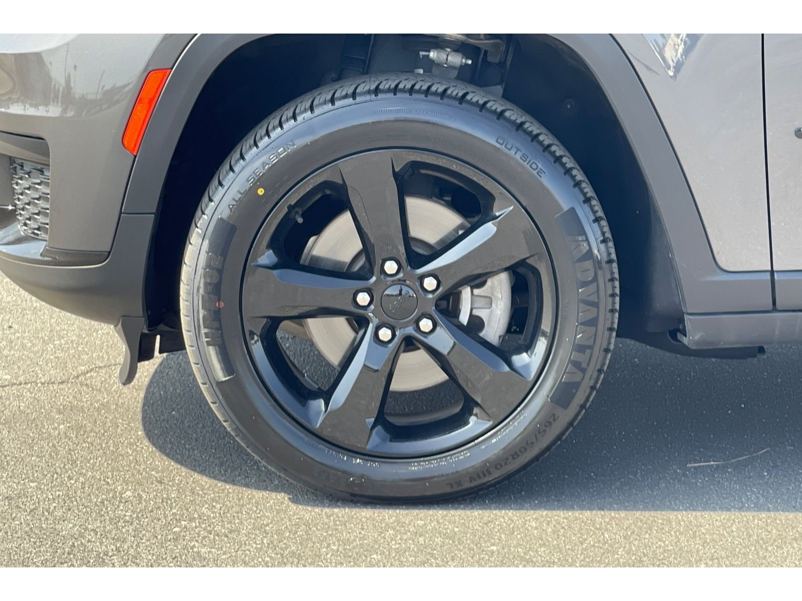 Used 2022 Baltic Gray Metallic Clearcoat Jeep Altitude image 44
