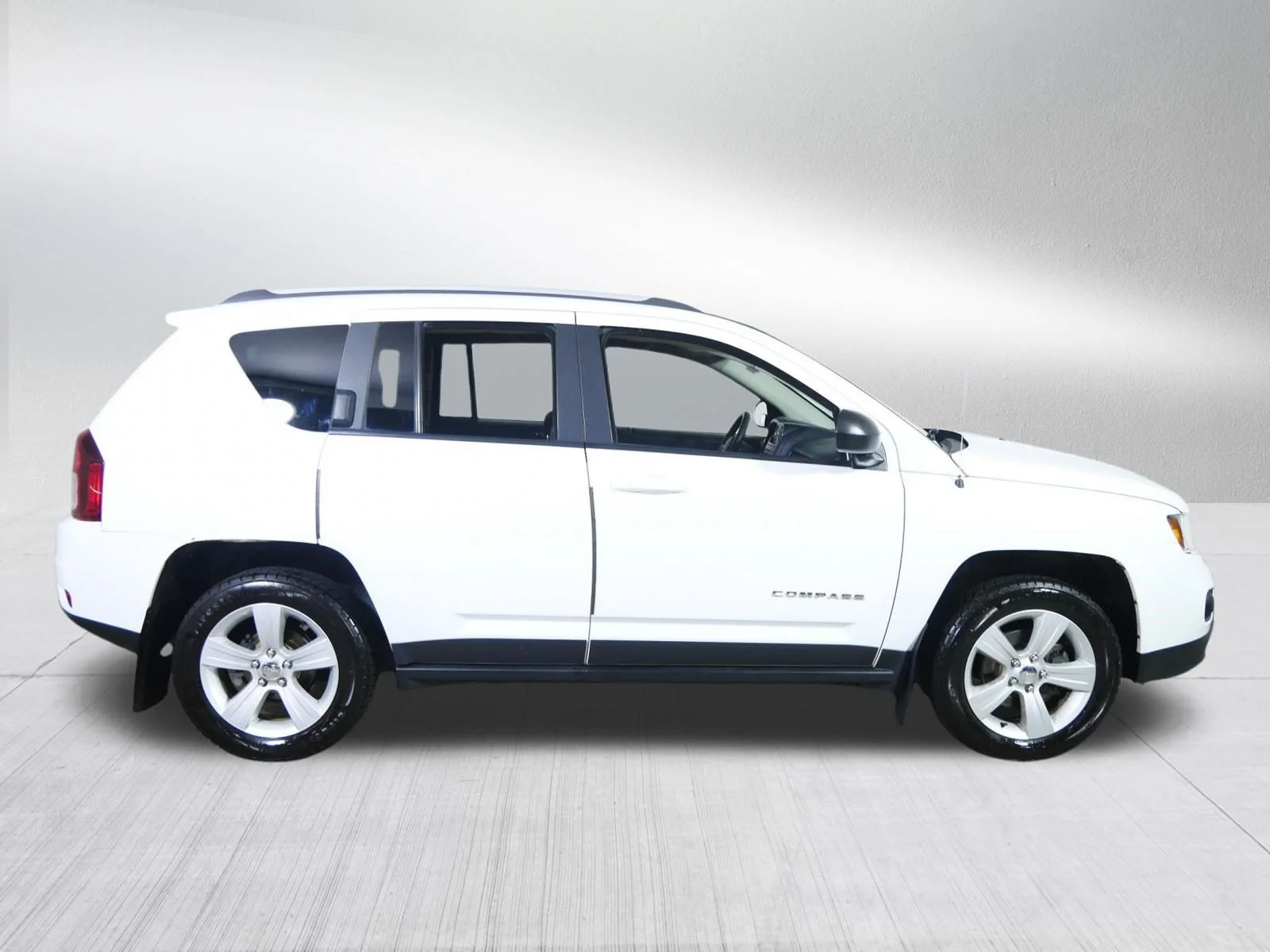 Used 2017 Bright White Clearcoat Jeep Sport image 8