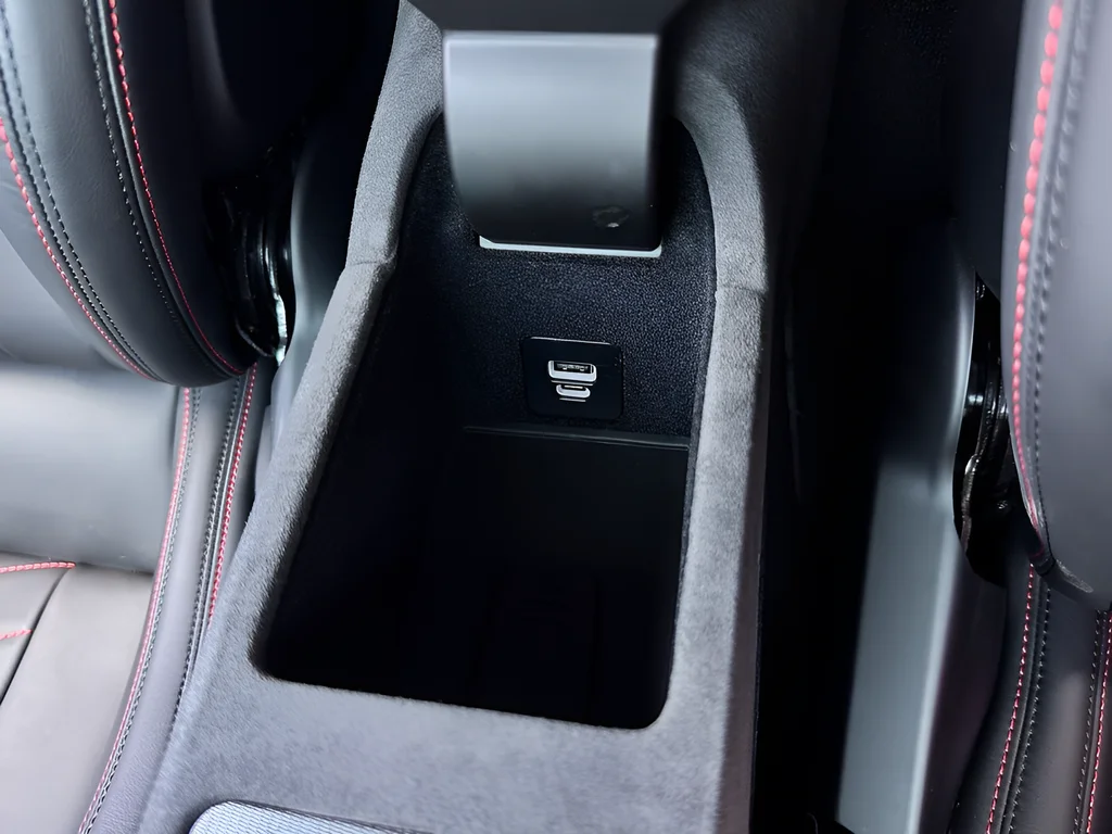 Used 2022 Blue Maserati Base image 15