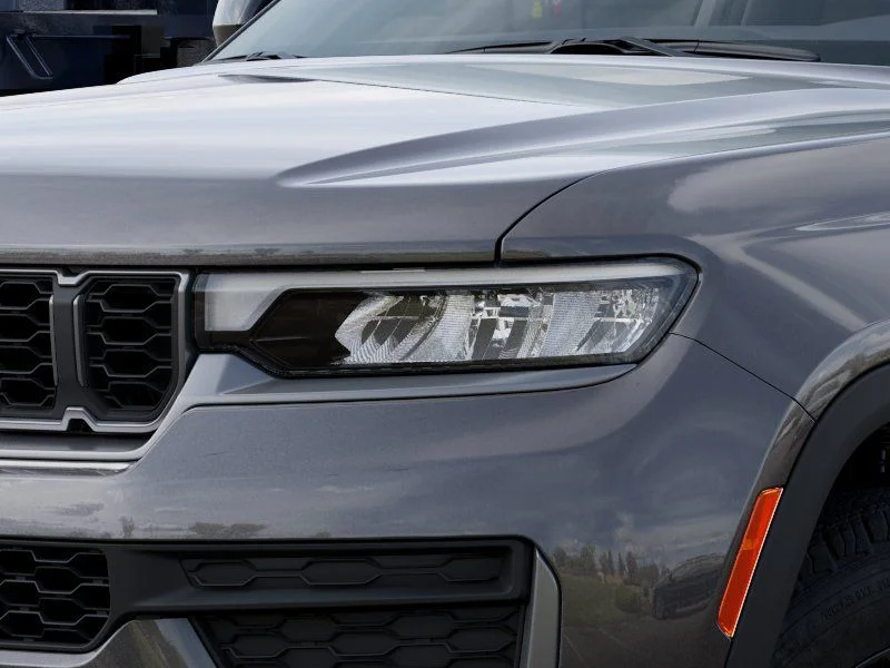 New 2026 Baltic Gray Metallic Clear-Coat Exterior Paint Jeep Altitude image 10