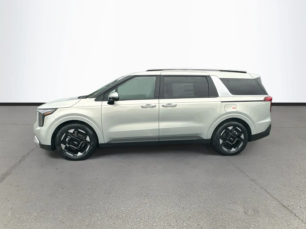 New 2027 Ivory Silver Kia EX image 4