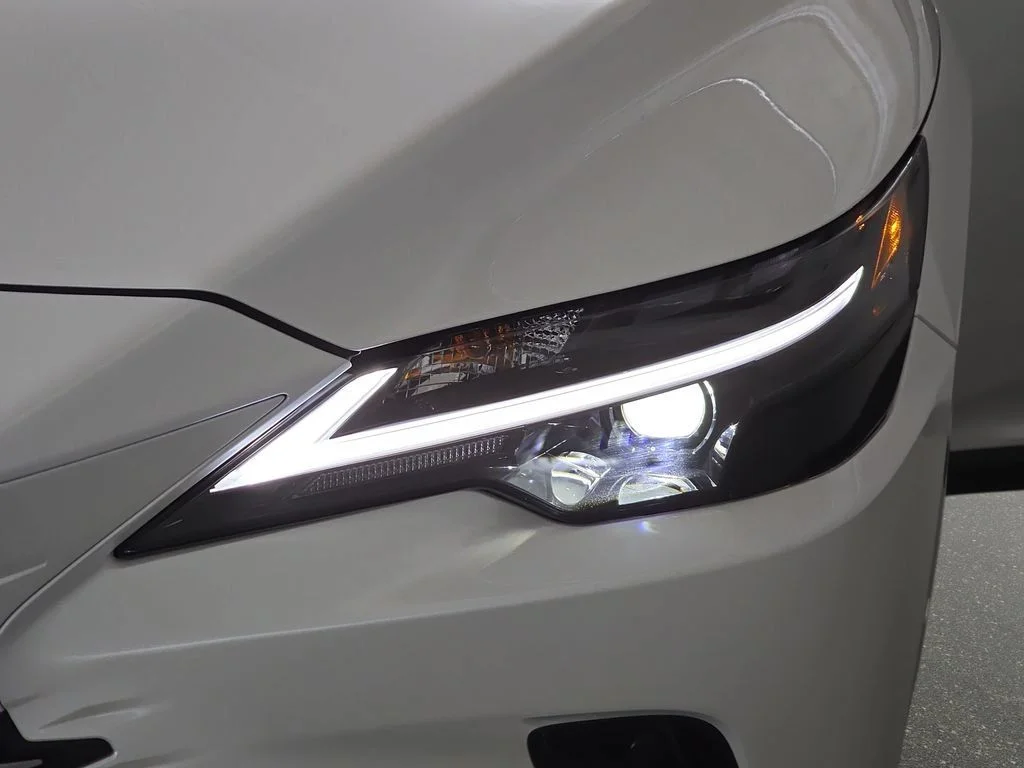 New 2026 Eminent White Pearl Lexus PREMIUM PLUS image 29