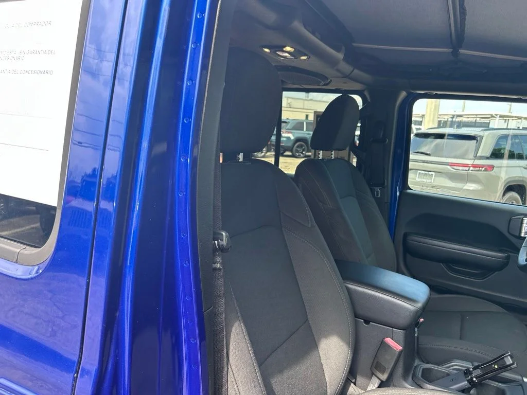 Used 2019 Blue Jeep Unlimited Sport S image 21