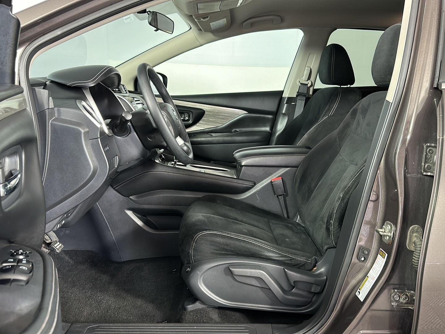 Used 2018 Java Metallic Nissan S image 5