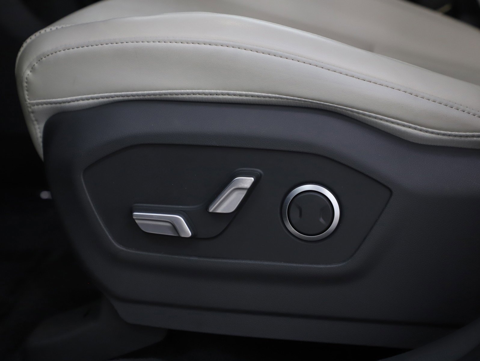 2025 Hyundai Santa Fe SEL - Photo 33