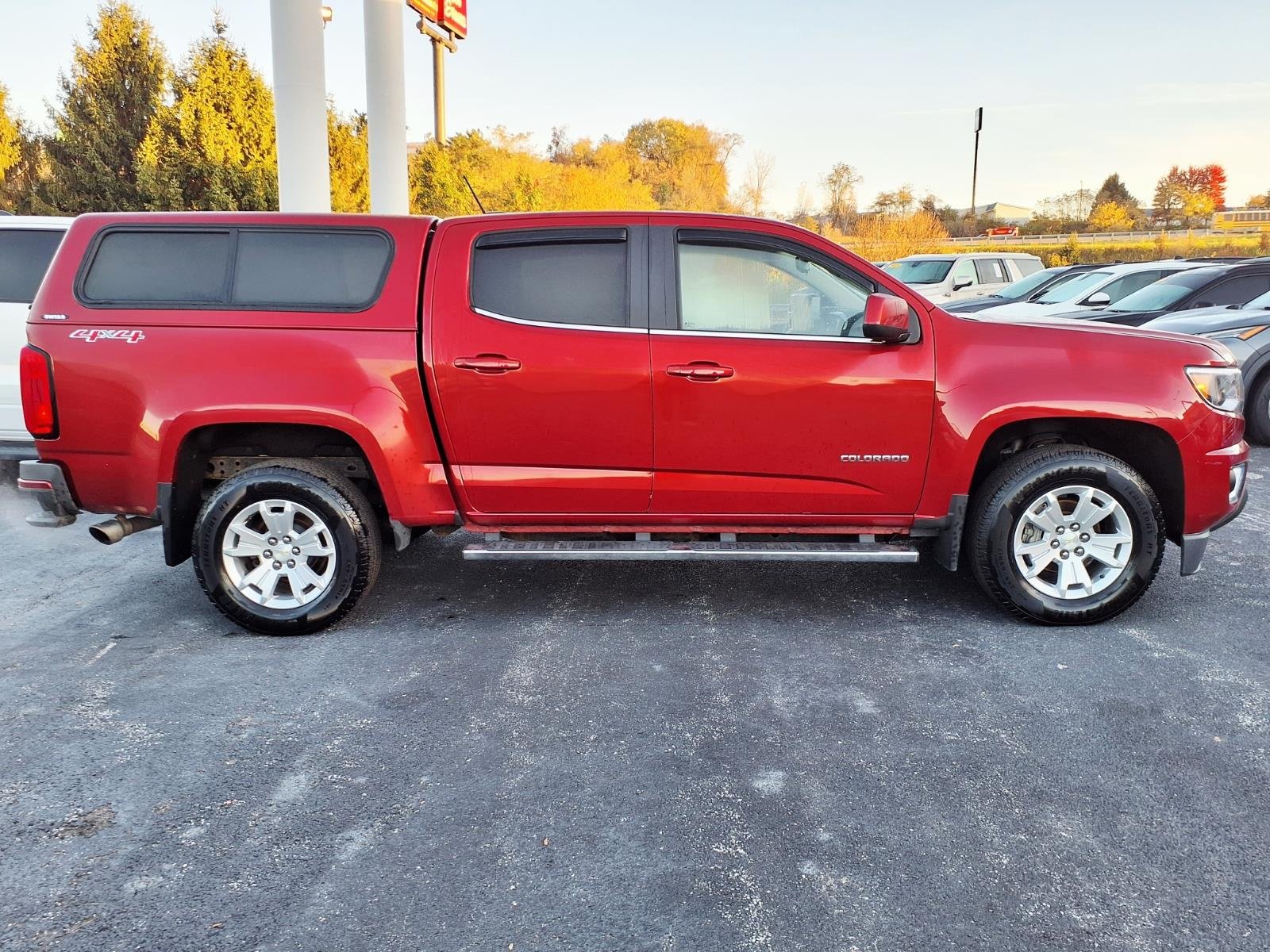 Used 2016 Red Rock Metallic Chevrolet LT image 4