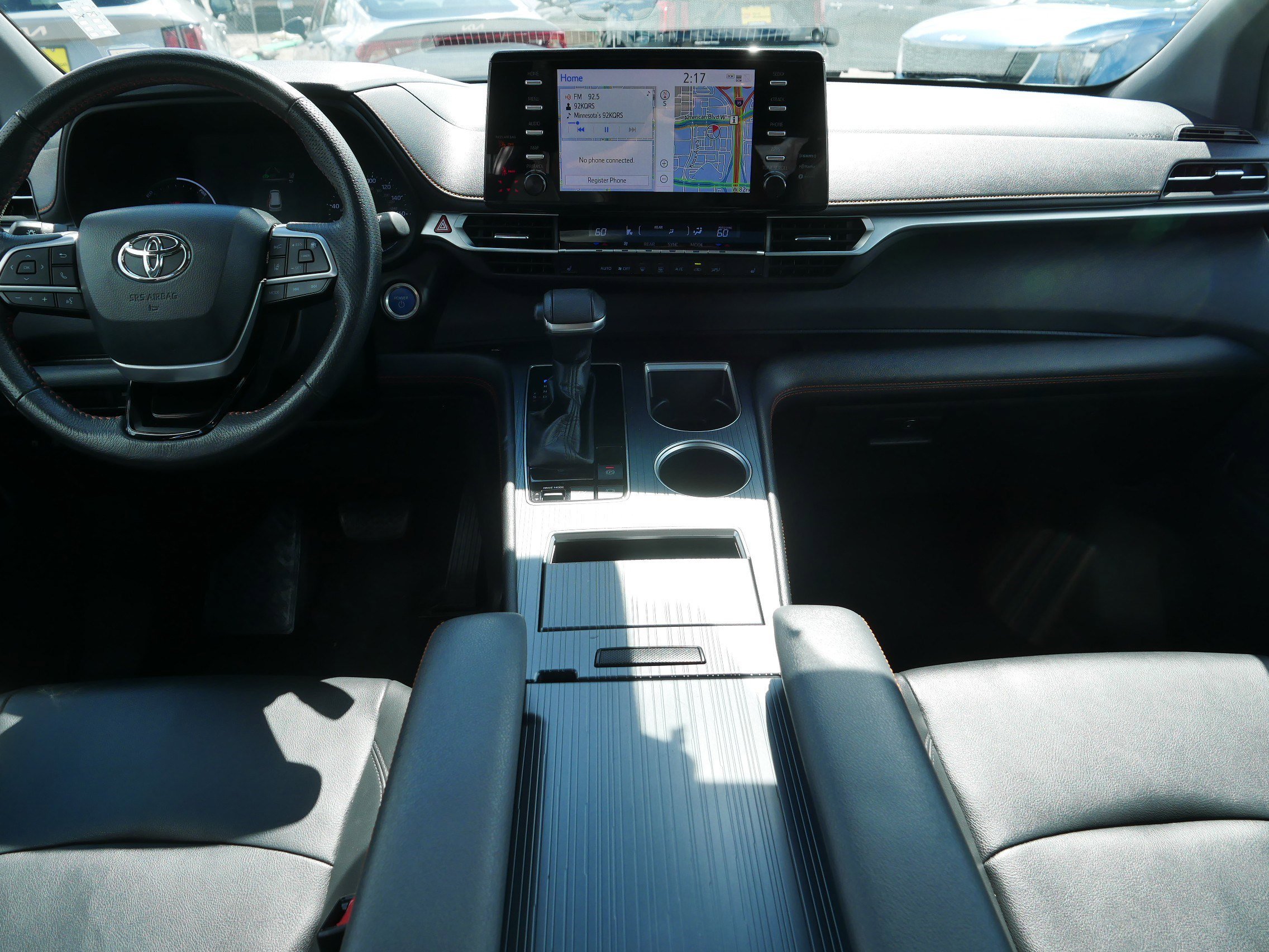 2021 Toyota Sienna XSE - Photo 10