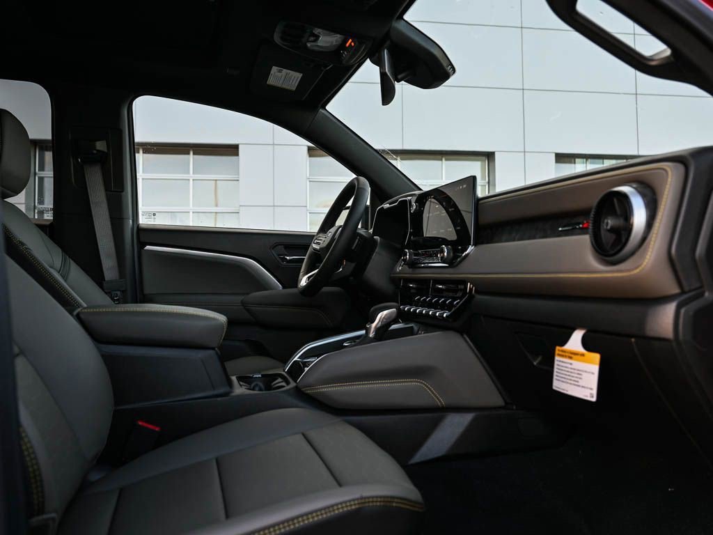 2026 Chevrolet Colorado ZR2 - Photo 8