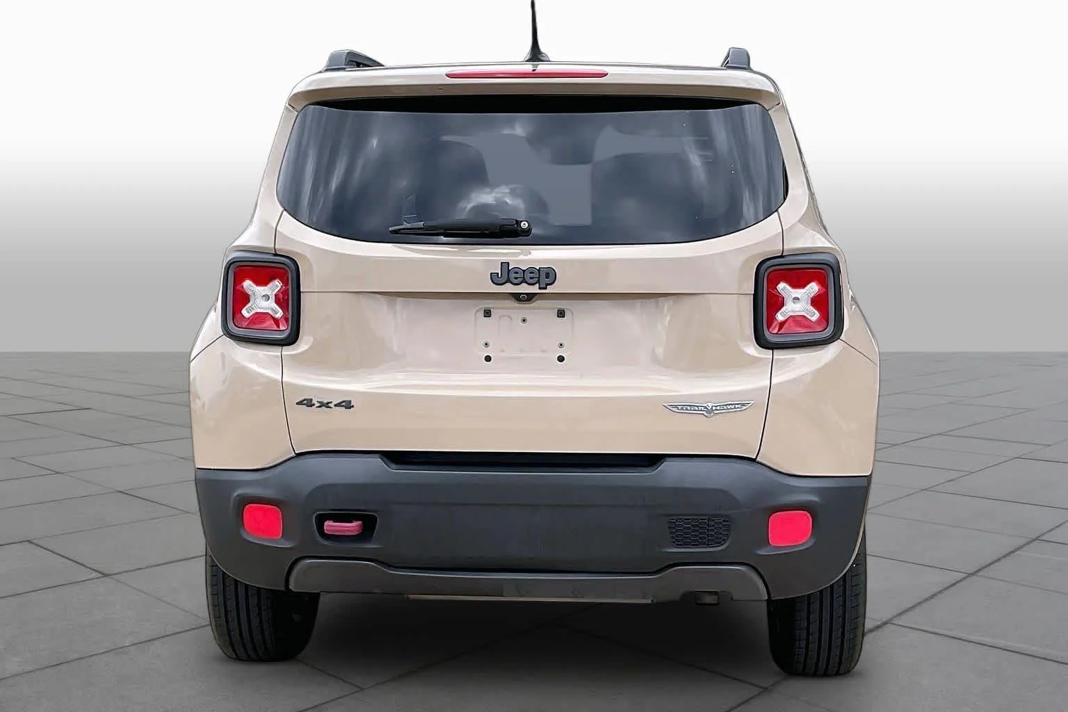 Used 2017 Mojave Sand Jeep Deserthawk image 6