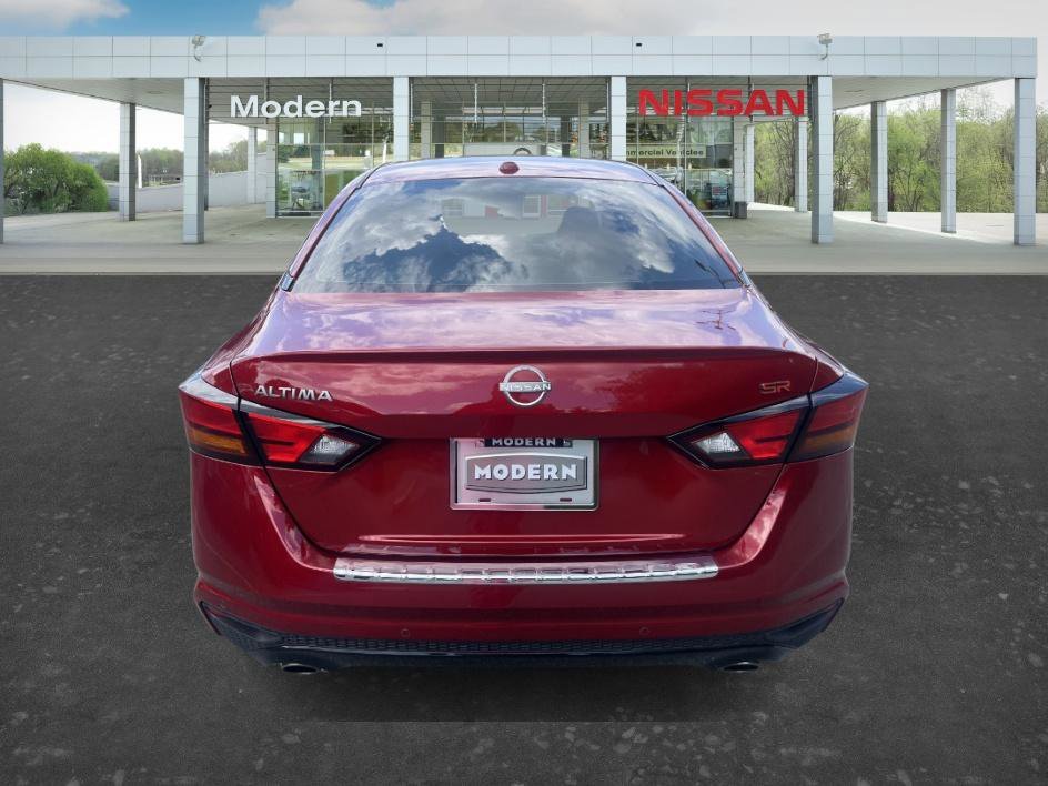 Used 2023 Scarlet Ember Tintcoat Nissan 2.5 SR image 4