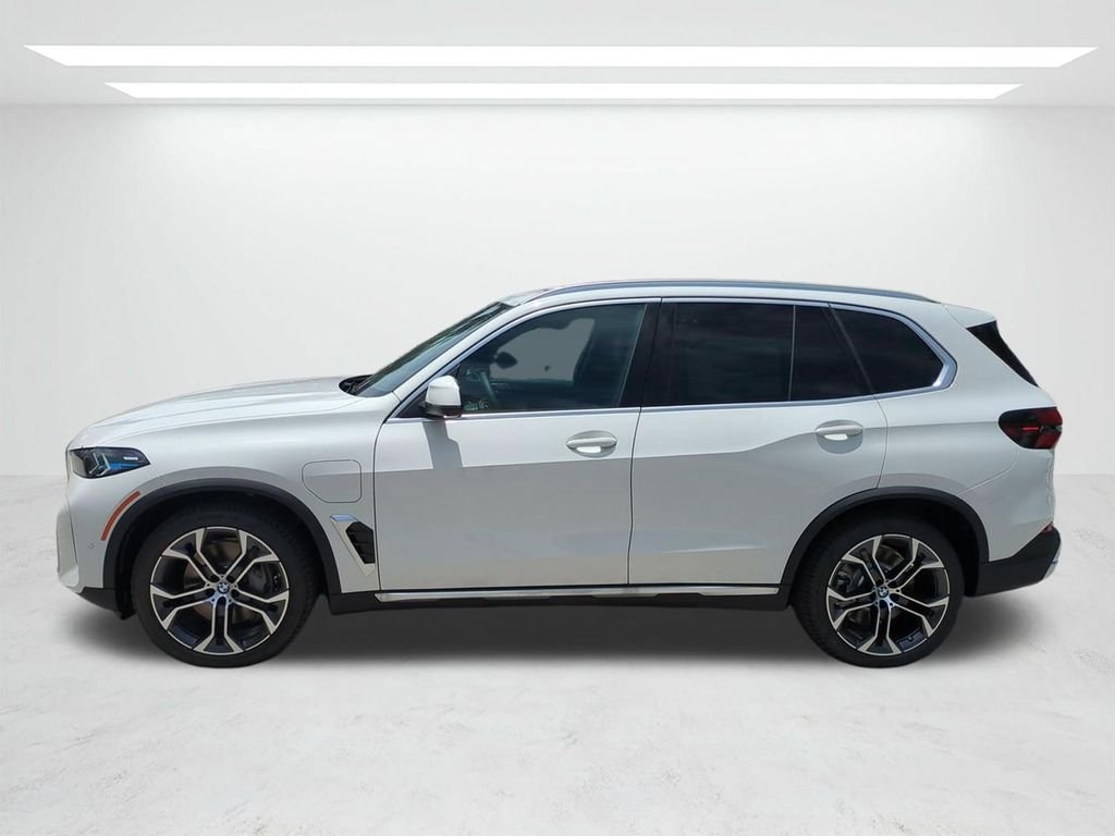 New 2026 Alpine White BMW xDrive50e image 7