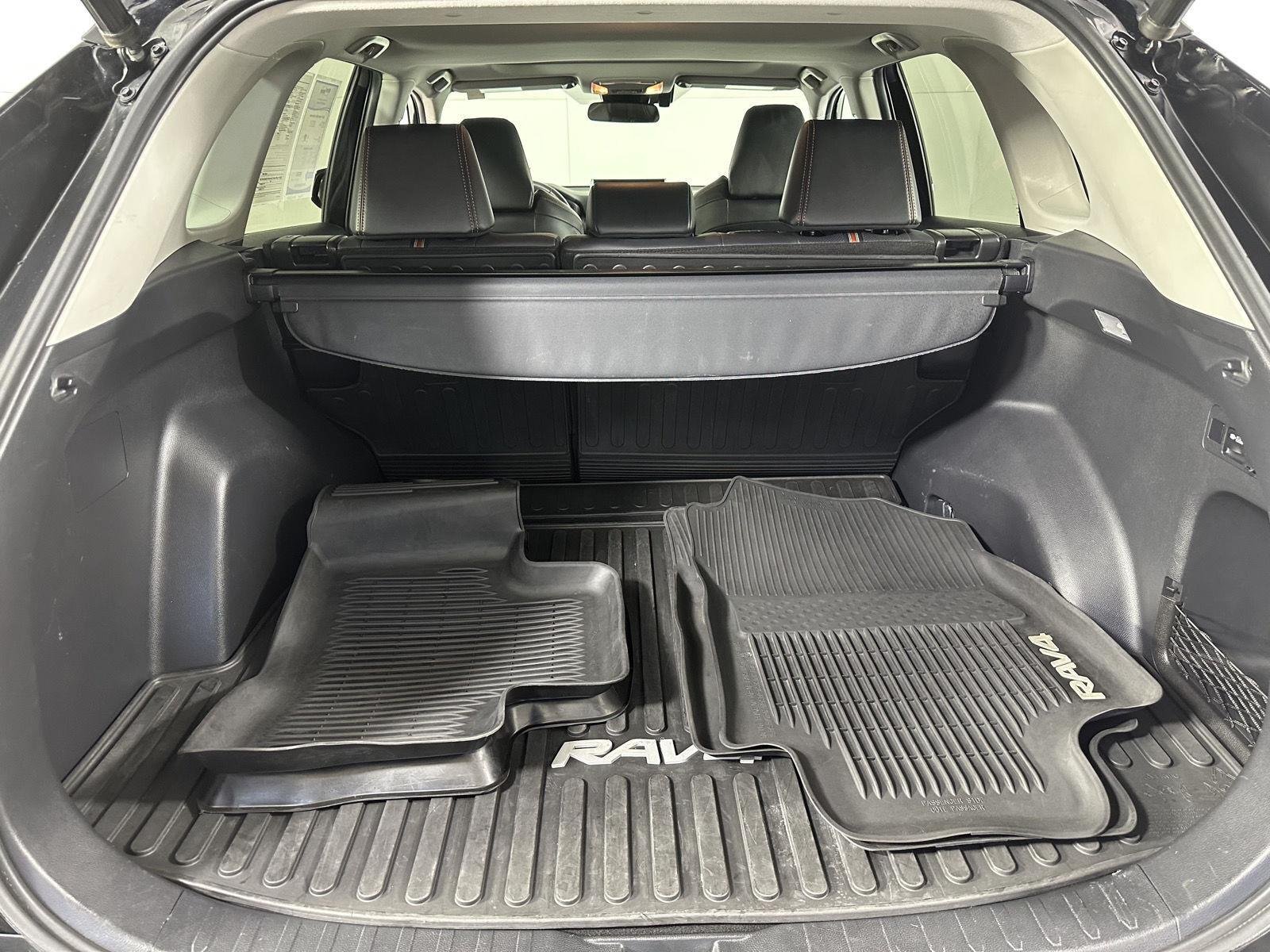 Used 2019 Midnight Black Metallic Toyota Adventure image 31