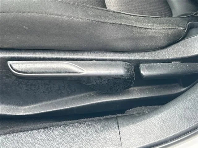 Used 2019  Honda LX image 19